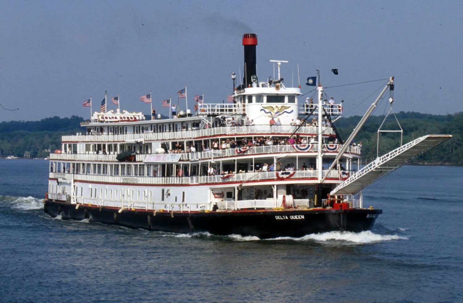A Queen sings her swan song on the Ohio River